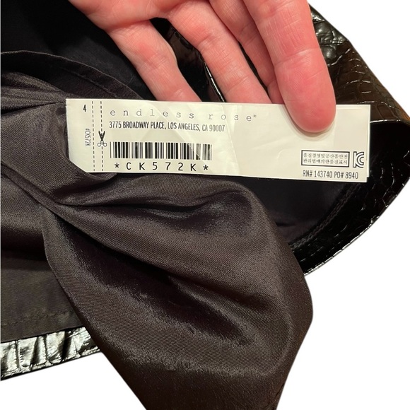 Endless Rose Zip Front Croc Embossed Miniskirt Black Sz M - Picture 14 of 15